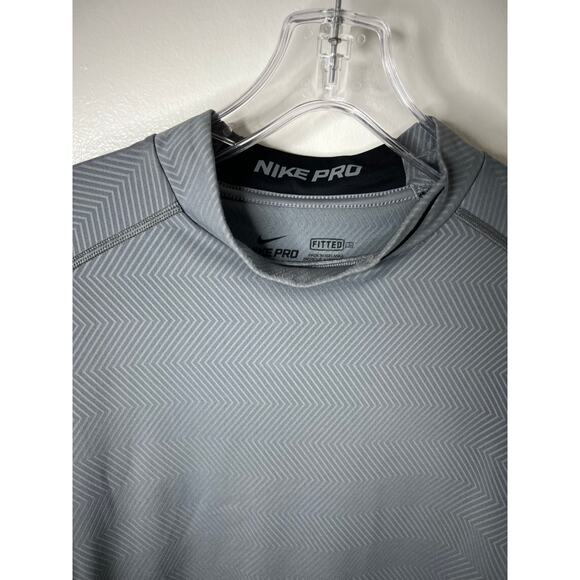 Nike Pro Men's Fitted Dri-Fit Mock Neck Training Shirt Grey Chevron ~ Size XXL - Picture 2 of 7